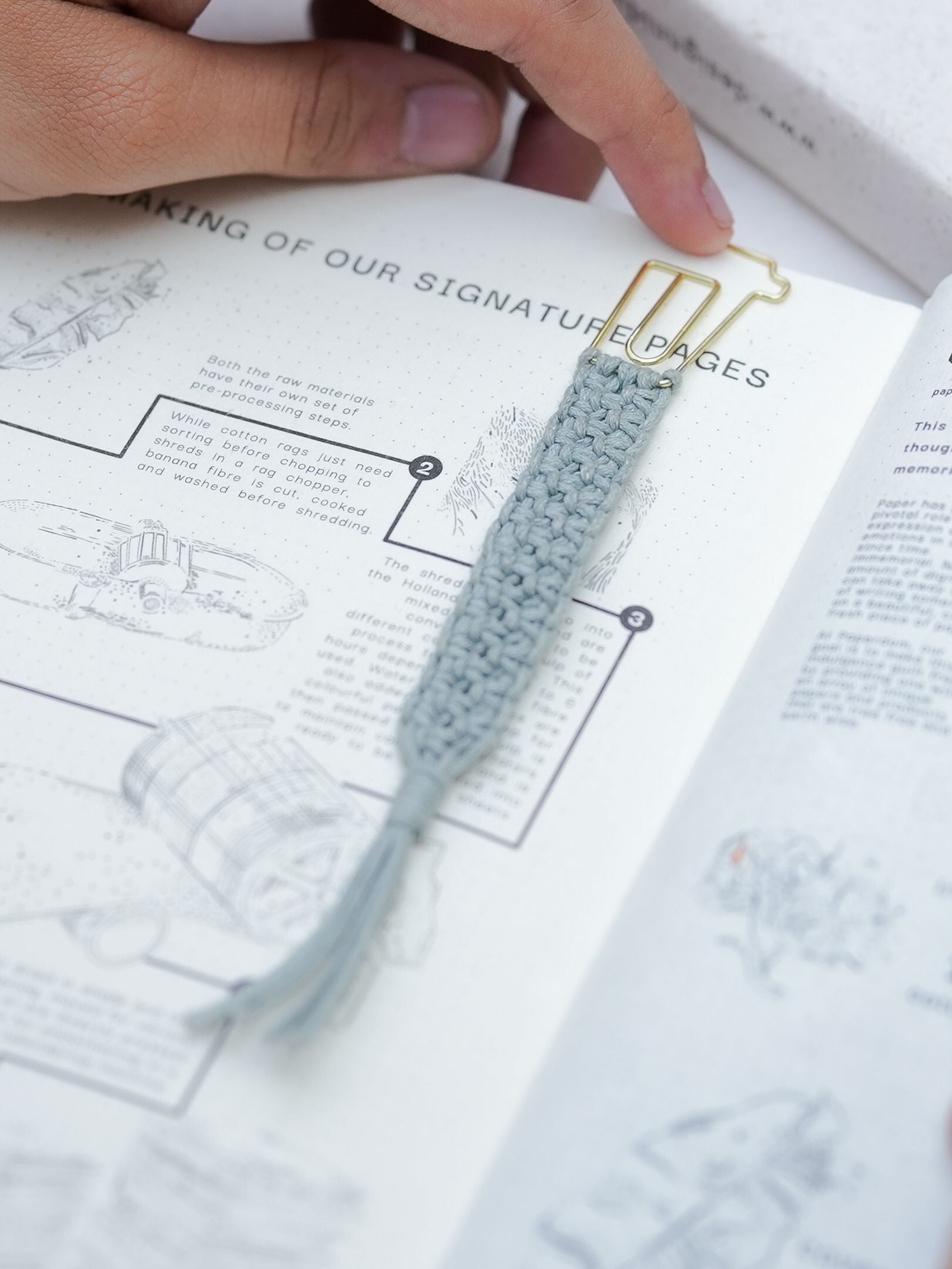 Macramé Bookmark